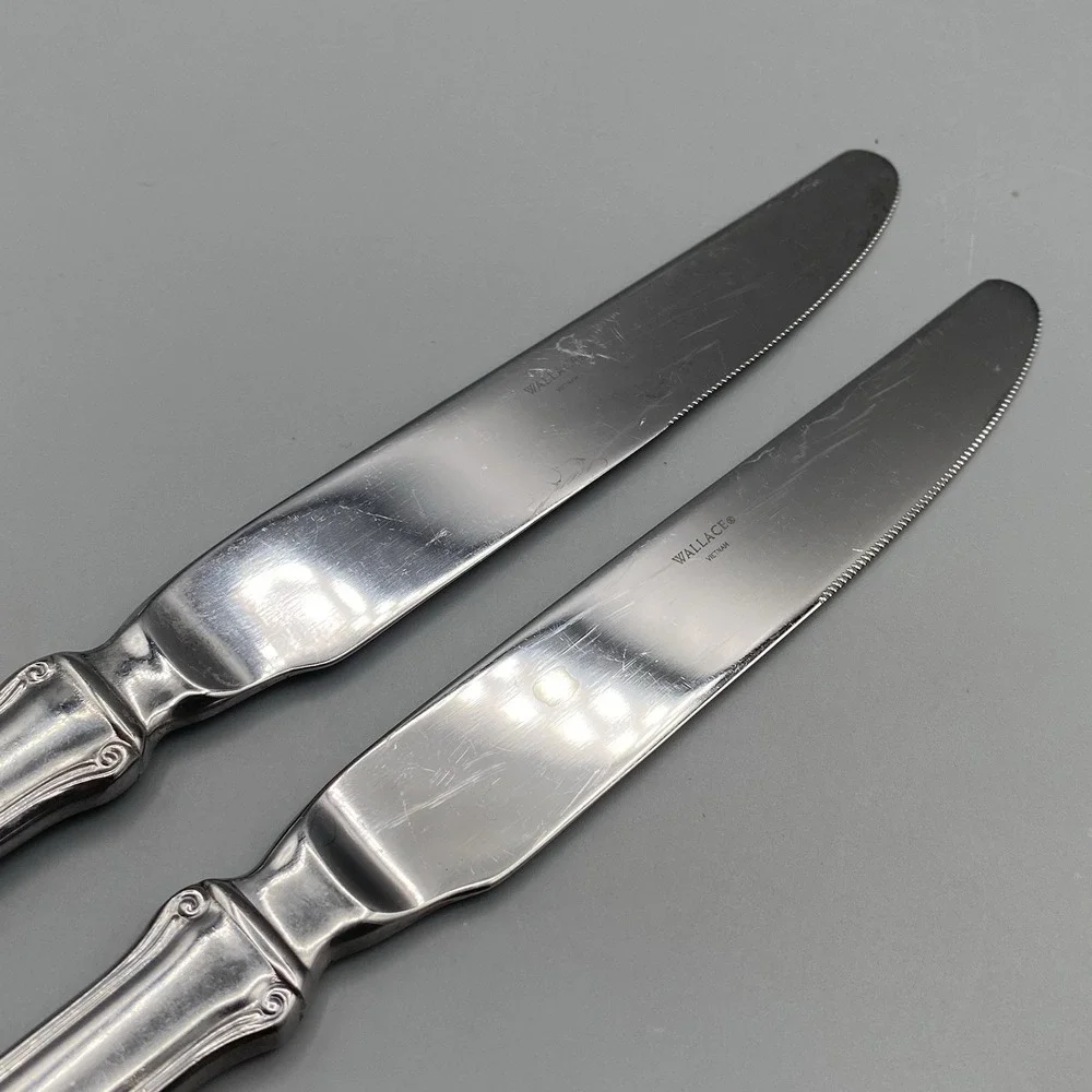 Wallace Stainless Napoleon BEE Dinner‎ Knives 2pcs Flatware 18/10 Vietnam